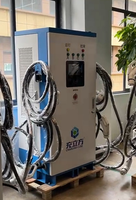 ราคาดี 400A IP54 สถานีชาร์จรถไฟฟ้าสาธารณะที่มีสี่ปืน ออนไลน์