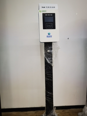 ราคาดี 7KW สูงสีฟ้าและสีขาว / แบบพื้น ปืนเดียว รถไฟฟ้า แอคชาร์จ ออนไลน์