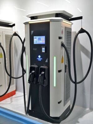 เครื่องชาร์จ EV DC 60kW CCS1 CCS2 CHAdeMO GB/T 200-1000V OCPP 1.6J IP54 สถานีชาร์จเร็ว